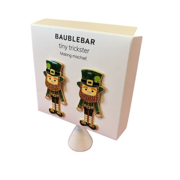 Adorable BaubleBar Tiny Trickster Pave Crystal Leprechaun Earrings. - Picture 3 of 8